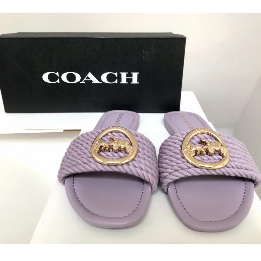 Like brand new And excellent condition COACH slides.